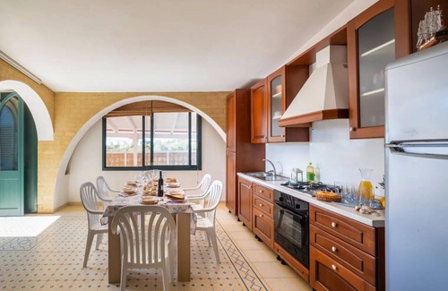 Scala di Furno Villa | Beautiful villa for 7 guests with A/C, pool, TV and patio