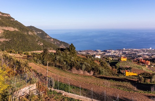 Los Realejos Villa | Beautiful Villa Tatita with Sea & Mountain View; Parking Available