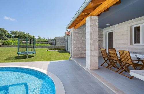 Bratulici House | Beautiful villa with A/C, WIFI, private pool, TV, terrace, pets allowed and panoramic view
