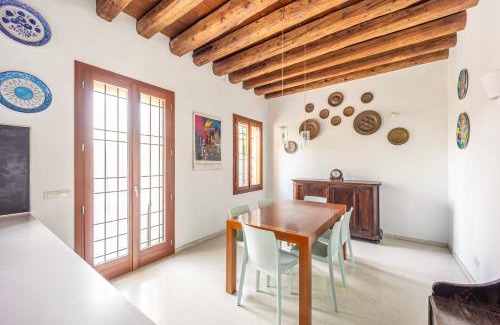 Mirano Apartment | Beautiful Villa With Garden and Private Parking!
