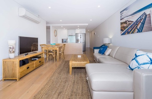 Shoal Bay Apartment | Beautiful water views of Shoal Bay