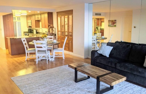 Marina del Rey Condo | Beautiful Waterfront Retreat with Marina Views, Pool/hot tub/gym
