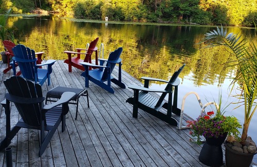 Huntsville Cottage | Beautiful waterfront cottage (with hottub), in the heart of Muskoka.