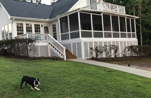 Littleton House | Beautiful waterfront home for family, swimming, boating, relaxing, and fishing
