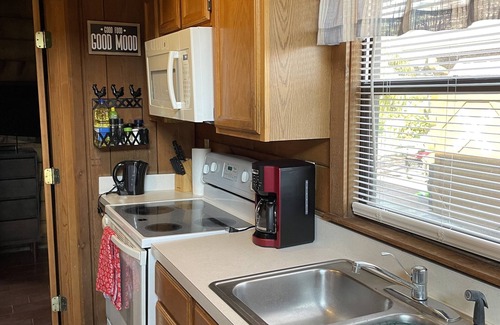 Okeechobee Cabin | Beautiful Waterview Cabin with dock and access to Lake Okeechobee