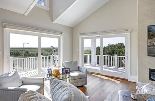 Stone Harbor House | Beautiful wetland views