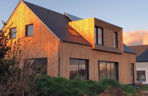 Trevou-Treguignec House | Beautiful wooden house 1 km from the coast