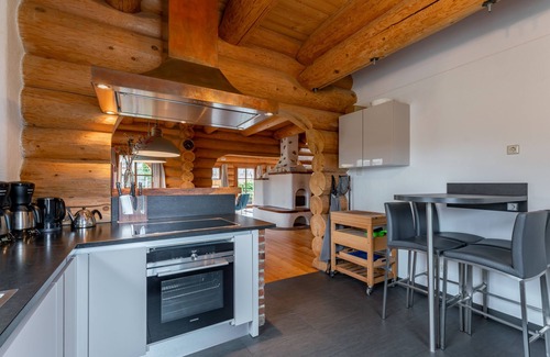 Mauterndorf House | Beautiful wooden log house with sauna and garden