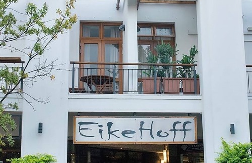 Stellenbosch Central Apartment | Beautiful two-bedroom self-catering unit in the heart of Historic Stellenbosch