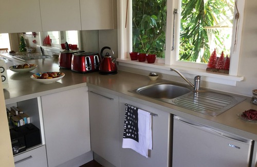 Otaki Cottage | Beautifully appointed self contained studio.