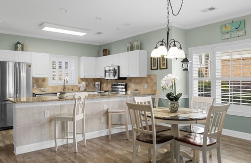 Central Myrtle Beach Villa | Beautifully Appointed 2BD 2BA Golf Villa 1.5 Miles to the Beach!