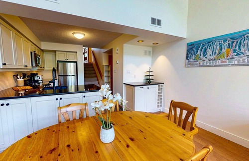 The Blue Mountains Condo | Beautifully renovated, ski-In/out condo with fireplace, WiFi, AC, & W/D