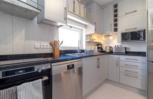 Carvoeiro House | Beautifully Decorated 3 Bedroom Town-house With Wonderful Golf Course Views