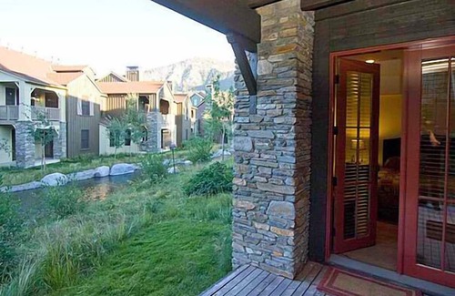Mammoth Lakes House | Beautifully Designed XXL Luxury Townhome with View of Stream