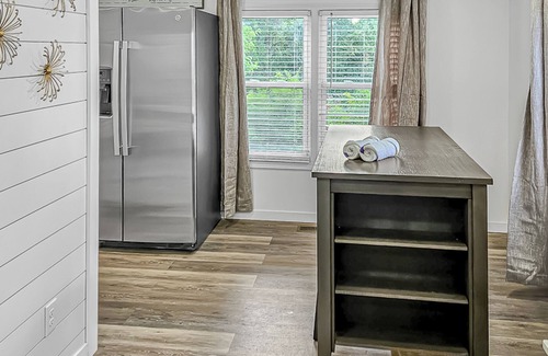 Galax House | Beautifully Re-modeled 3 Bedroom Home- 218 Mockingbird Lane