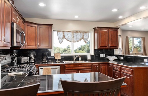 Rye House | Beautifully remodeled ranch house in the mountains of Rye, CO
