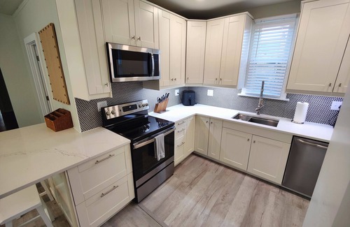Dayton House | Beautifully remodeled single story cottage close to downtown Cincinnati!