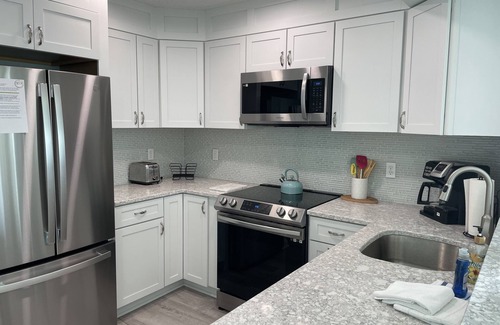 Myrtle Beach Condo | BEAUTIFULLY RENOVATED DIRECT OCEANFRONT CORNER UNIT IN PELICAN'S LANDING- 3/2.5