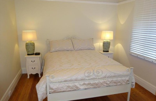 Cammeray Apartment | Beautifully Renovated Three Bedroom Home in Cammeray - CAMM3
