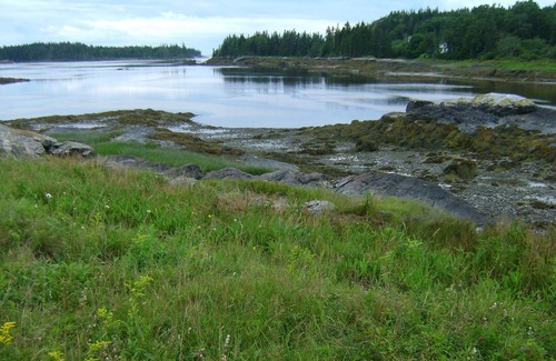 Vinalhaven House | Beautifully Renovated Barn/ Guesthouse on Historic Property