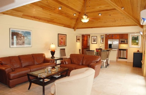 Frydendal Villa | Beautifully renovated 3 BR/4 BA condo footsteps from the beach