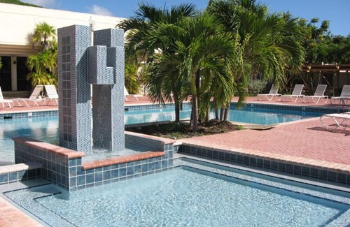 Frydendal Villa | Beautifully renovated 3 BR/4 BA condo footsteps from the beach