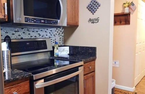 Table Rock Condo | Beautifully updated condo on Pointe Royale golf course