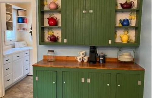 Lakeside House | Beautifully restored historic Lakeside home sleeps 12 just steps from the lake