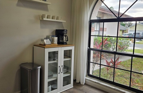 Indian Wells Villa | Beauty 4 miles to Disney 3Br 2Ba Pool Home