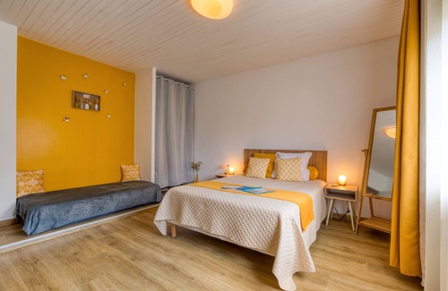 La Salvetat-sur-Agout House | Bed and breakfast 'Les Tables Aux Vaches Raviège' with Shared Terrace, Wi-Fi and Air Conditioning