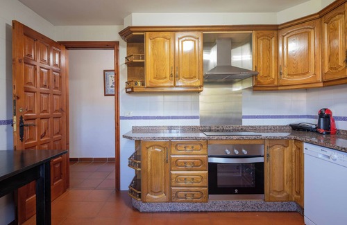 Areas Bed & Breakfast | Bed and Breakfast 'Casa Rectoral Habitacion Triple 3' with Mountain View and Shared Pool