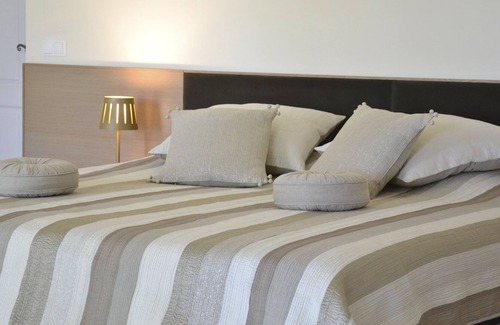 Saint-Andiol Bed & Breakfast | Bed and Breakfast OCTAVIA