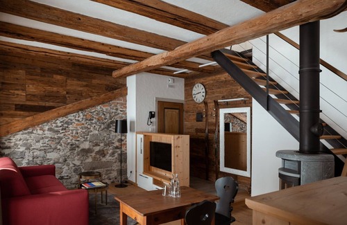 San Lorenzo di Sebato House | Bed & Breakfast "Castel Maurn Suite von Leits" with Mountain View, Shared Pool & Wi-Fi