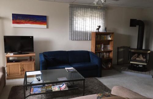 Cougar Creek Bed & Breakfast | Bed & Breakfast Monarch