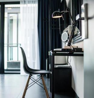 Wua Lai Hotel | BED Chiangmai Gate- Adults Only