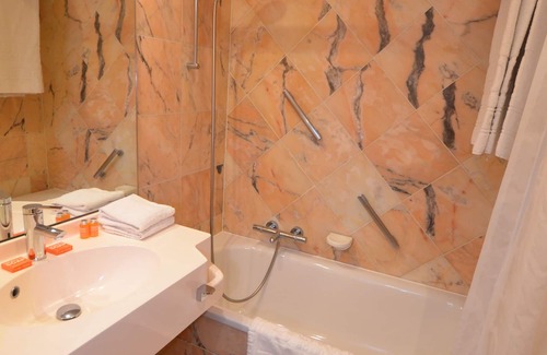 Stalingrad Hotel | Bedford Hotel & Congress Centre