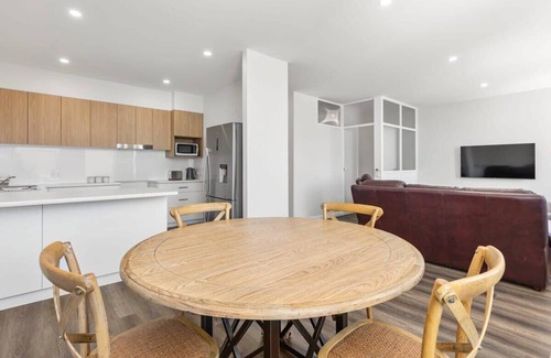 Wagga Wagga Apartment | Bedford House - CBD Location, Sleeps 6