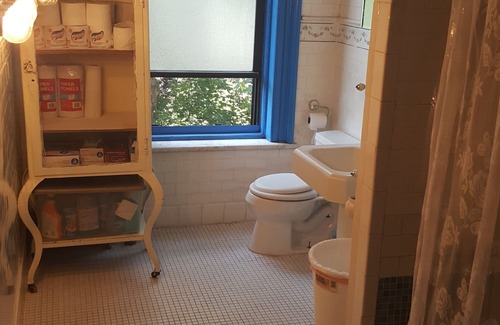 Clinton Hill Bed & Breakfast | BEDROOM # 2 WITH AN EVENT SPACE AND BACK PORCH