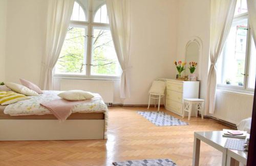 Karlin Apartment | BEDROOM residence with SAUNA