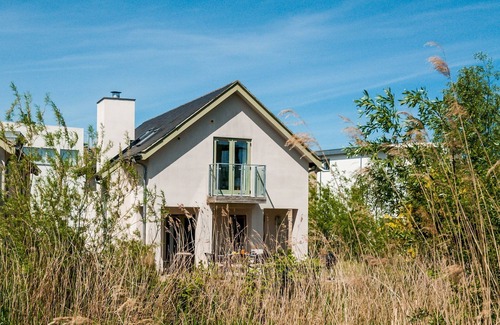 Cirencester House | Bee Cottage (HM75) Lower Mill Estate The Cotswolds