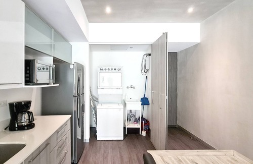 Santa Ana Apartment | BEE Suites Santa Ana