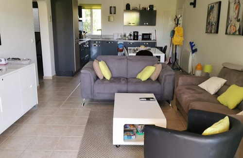 Santa Giulia Apartment | Bel Appartement de Plain-pied Dans une Résidence Fermée Avec Piscine de 300m2