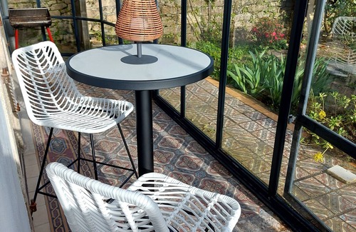 Quimper Apartment | Bel Appartement du Centre de Quimper, Rez-de-chaussée Avec Jardin