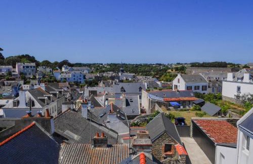 Le Palais Apartment | Bel appartement refait à neuf, proche commerces et plage - FR-1-418-175