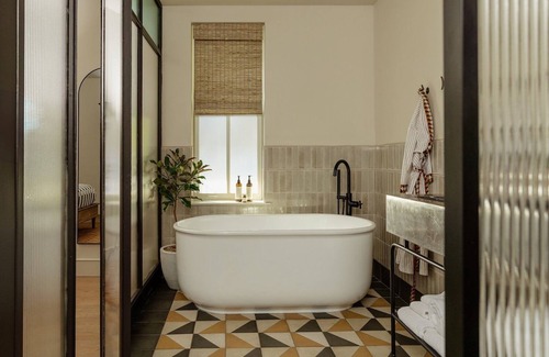 Fishtown Hotel | Bel Suite at Anna & Bel – A Storied Stay in Fishtown