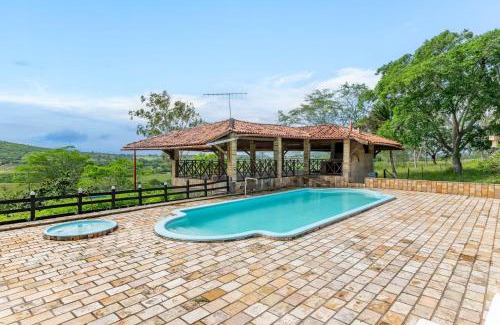 Saire House | Bela Casa com Piscina-5 Quartos-SH106D