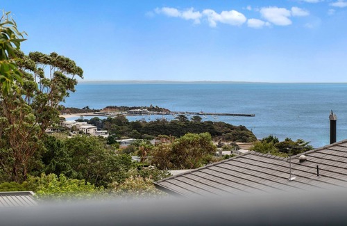 Mornington House | Beleura Views in Mornington