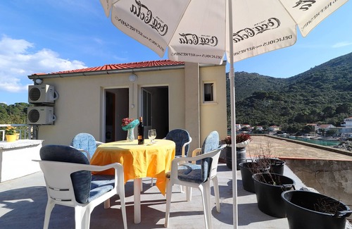 Okuklje Apartment | Belin Mljet - Studio Apartment with Terrace and Sea View
