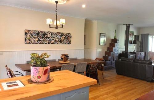 Bonnie Doon House | Belkampar Retreat - Authentic Farm Style Home - Perfect For Families and Large Groups!