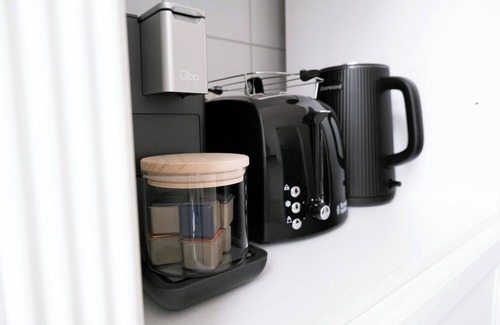 Ludwigsburg Apartment | Bella casa - Business&Family - at the castle - Parking-SmartTV-Netflix - 24h Check in